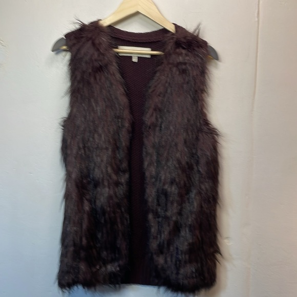 Sebby Collection Burgundy Faux Fur Front Vest -L- #0048 - Picture 5 of 14